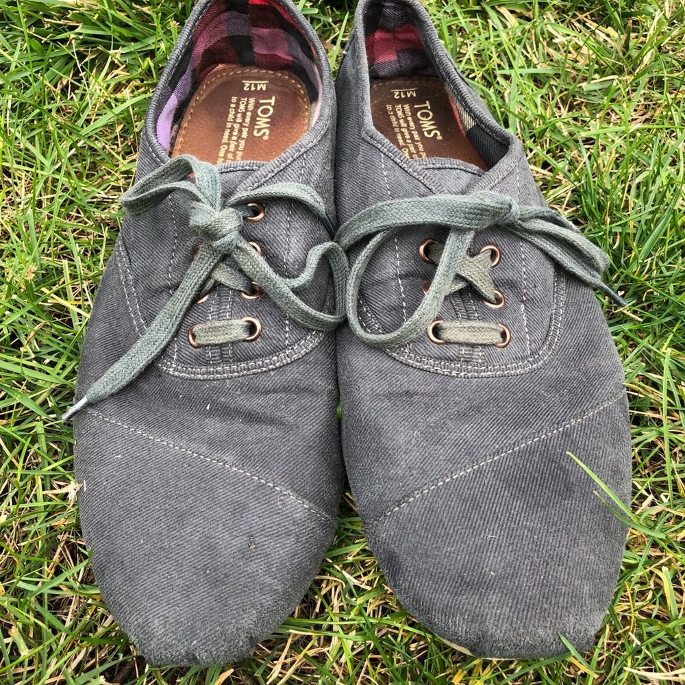 Men’s 12 Toms